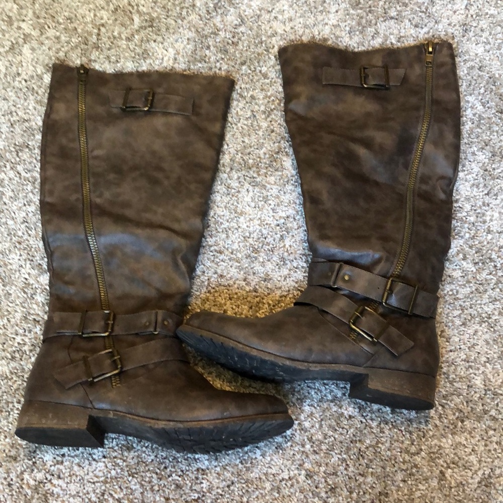 Leather Boots. Size 10W